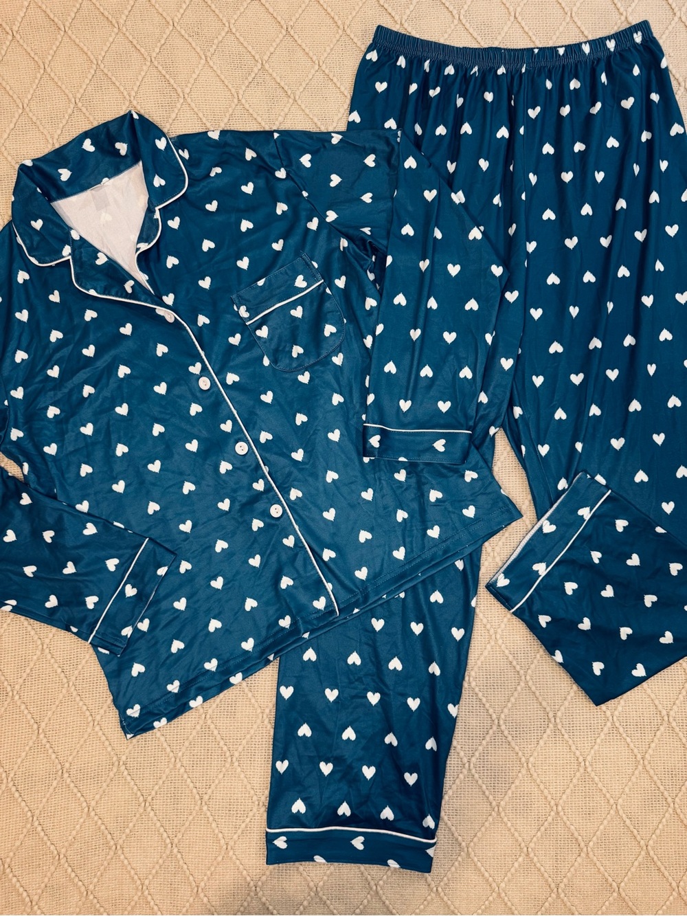 SHEIN Women’s Blue Heart Print Pajama Set M